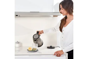 Vannkoker Black+Decker 2200W 1,7L Børstet Rustfritt Stål - Sølv - Servering & borddekking - Kjøkkenmaskin - Varme & koke - Vannkoker