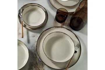 Adine Tallerkensett 24 Deler - Porselen/Brun - Servering & borddekking - Porselen