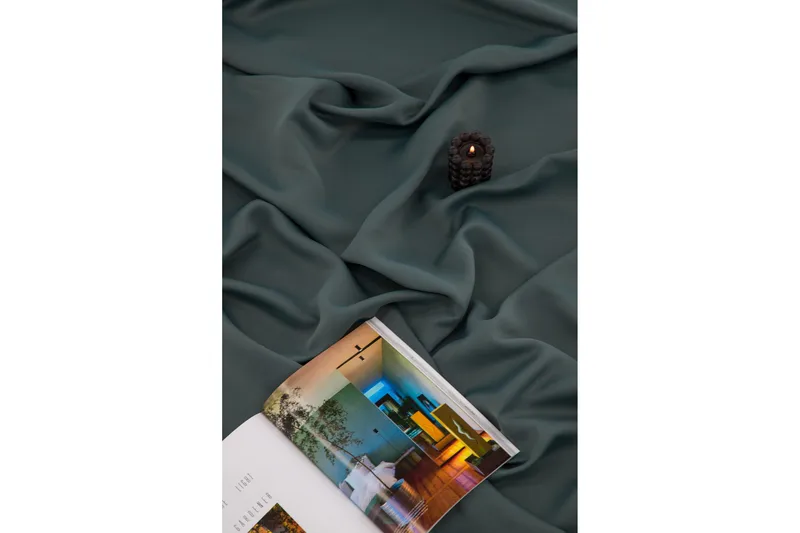 Evelyn Gardin 135x240 cm - Blå - Tekstiler & tepper - Gardiner - Gardinlengder - Kanallengde