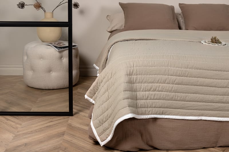 Juni Sengeteppe 150x250 cm - Beige - Tekstiler & tepper - Sengetøy