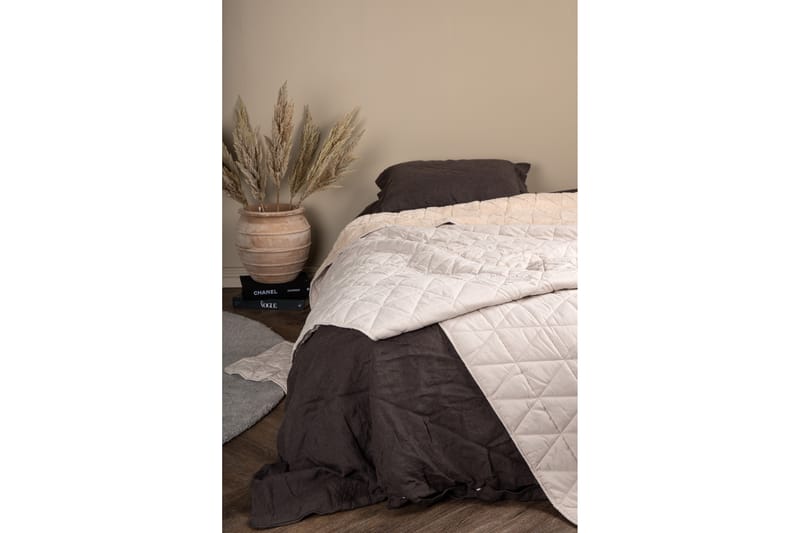Nilla Sengeteppe 180x260 cm - Beige - Tekstiler & tepper - Sengetøy