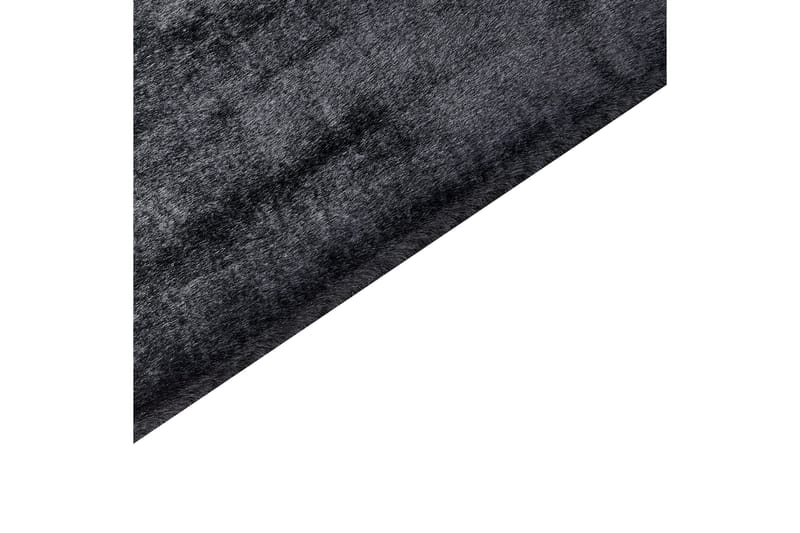 Mirpur Skinnteppe 80x150 cm - Svart - Tekstiler & tepper - Teppe & matte - Små tepper