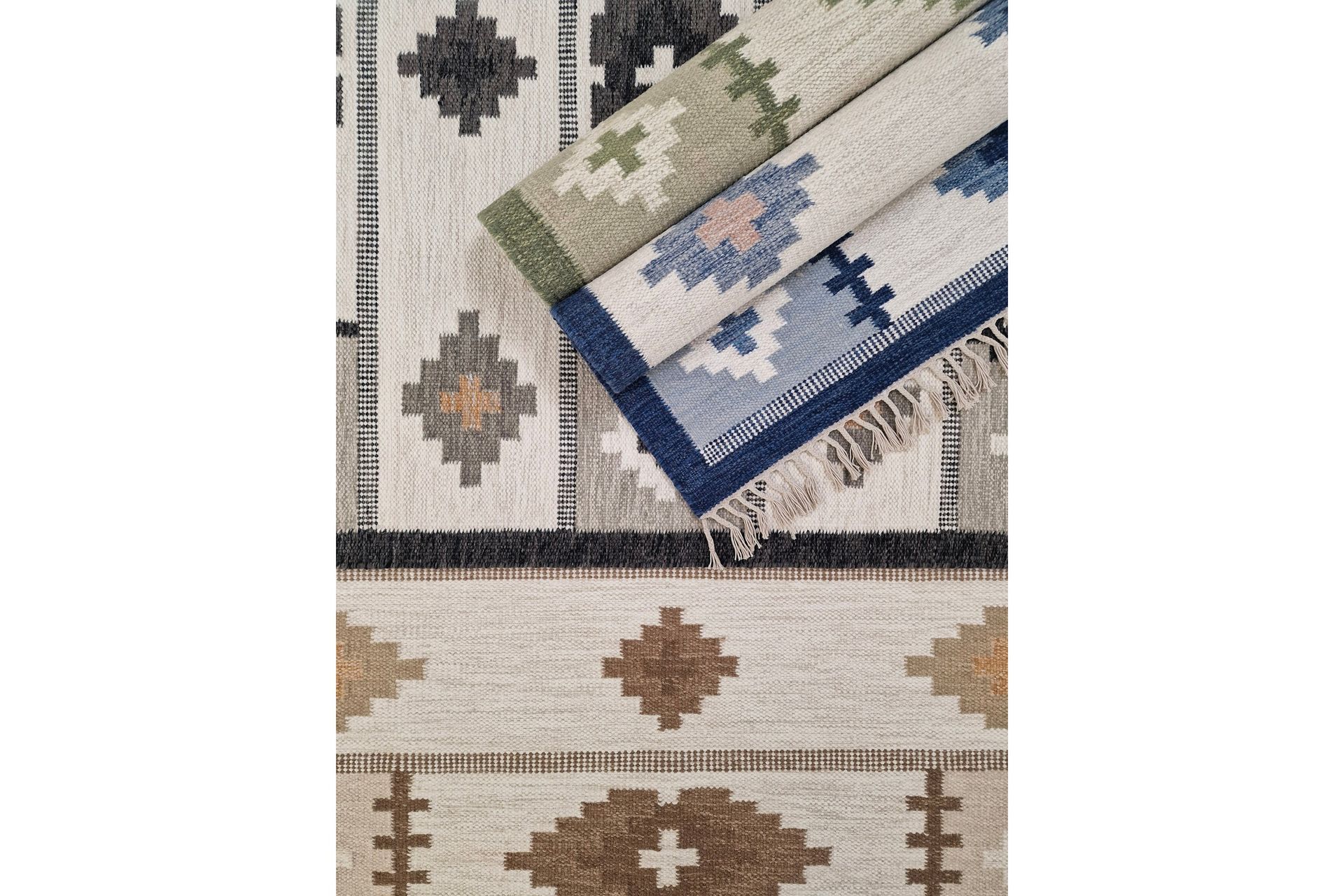 Arvika Ullteppe 240x340 cm Rektangulær - Blå - Tekstiler & tepper - Teppe & matte - Moderne matte - Ullteppe