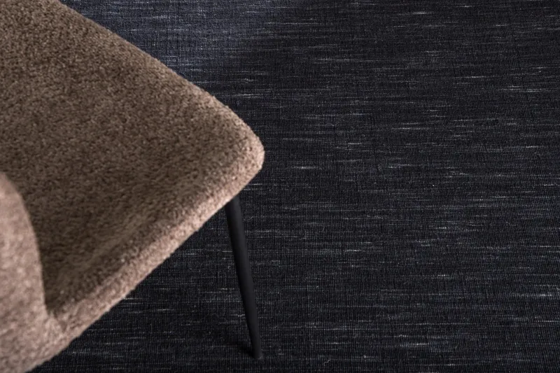 Elton Ullteppe 250x350 cm - Svart - Tekstiler & tepper - Teppe & matte - Moderne matte - Ullteppe