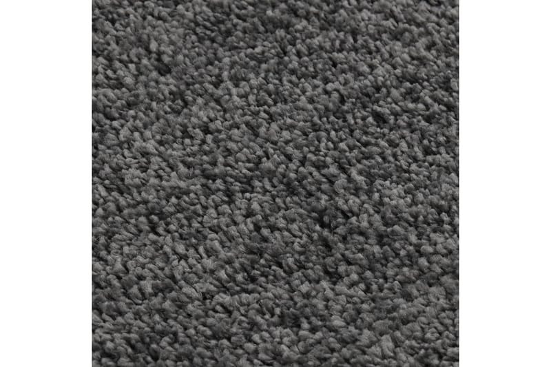 Flossteppe mørkegrå 140x200 cm sklisikkert - Grå - Ryetepper