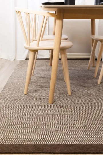Håndvevd teppe KM Home Sandhamn 300x400 cm Sjokolade - Sjokolade - Tekstiler & tepper - Teppe & matte - Moderne matte - Ullteppe