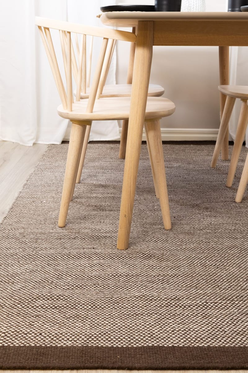 Håndvevd teppe KM Home Sandhamn 300x400 cm Sjokolade - Sjokolade - Tekstiler & tepper - Teppe & matte - Moderne matte - Ullteppe