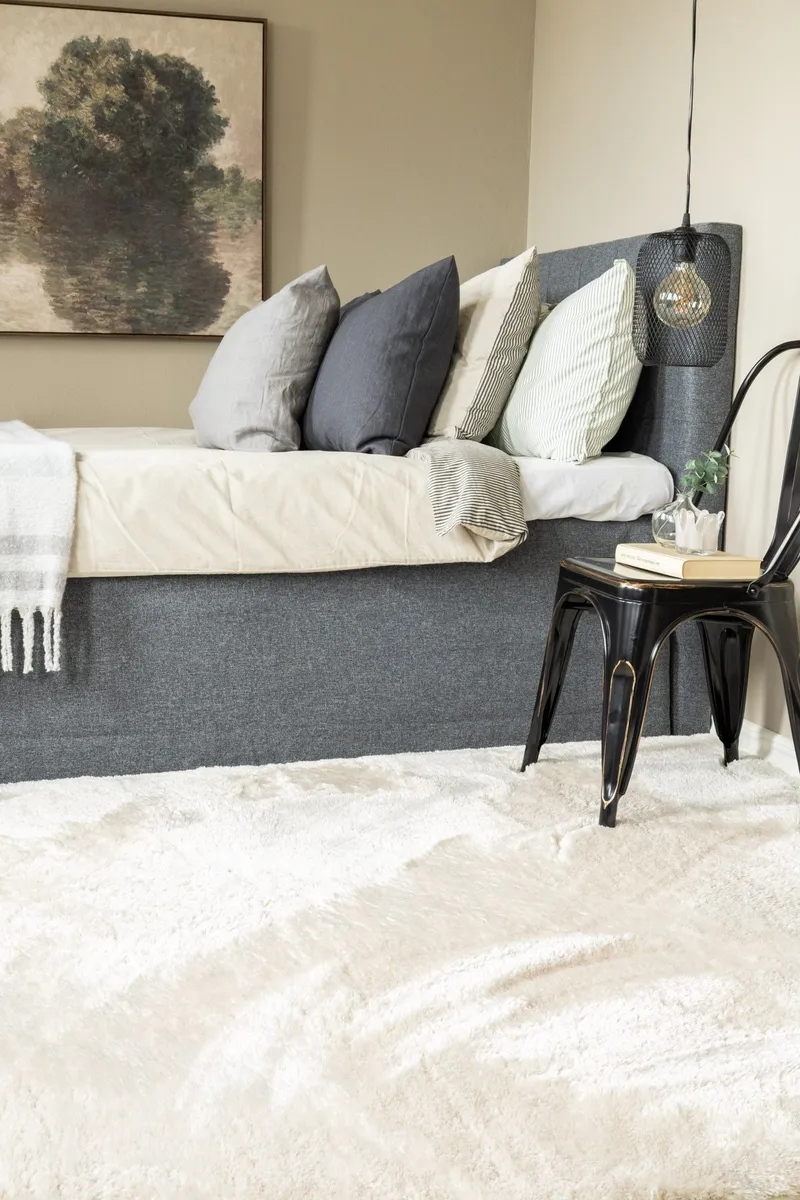 Maskinvevd teppe KM Home Novelle 140x200 Creme - Krem - Tekstiler & tepper - Teppe & matte - Moderne matte - Ryetepper