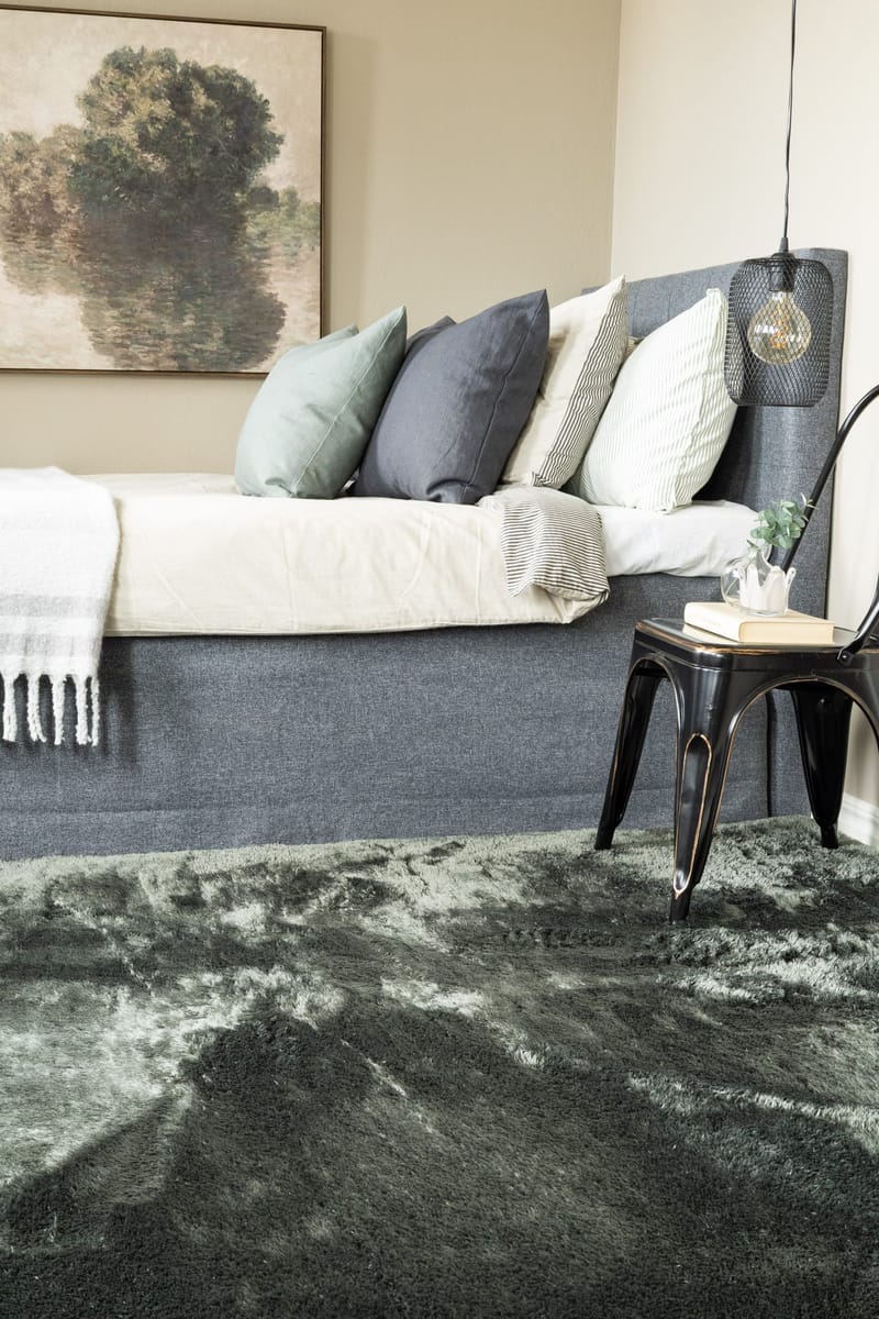 Maskinvevd teppe KM Home Novelle 140x200 Fløyelsgrønn - Fløyelsgrønn - Tekstiler & tepper - Teppe & matte - Moderne matte - Ryetepper