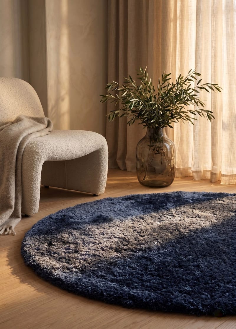 Maskinvevd teppe KM Home Novelle RUNDT 120x120 Blå - Blå - Tekstiler & tepper - Teppe & matte - Moderne matte - Ryetepper