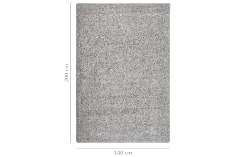 Flossteppe lysegrå 140x200 cm sklisikkert - Grå - Ryetepper