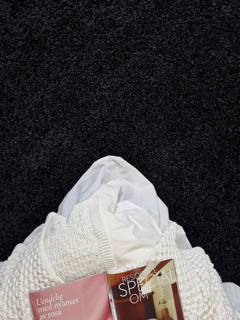 Lounge Ryeteppe 240x340 cm Rektangulær - Svart - Tekstiler & tepper - Teppe & matte - Moderne matte - Ryetepper