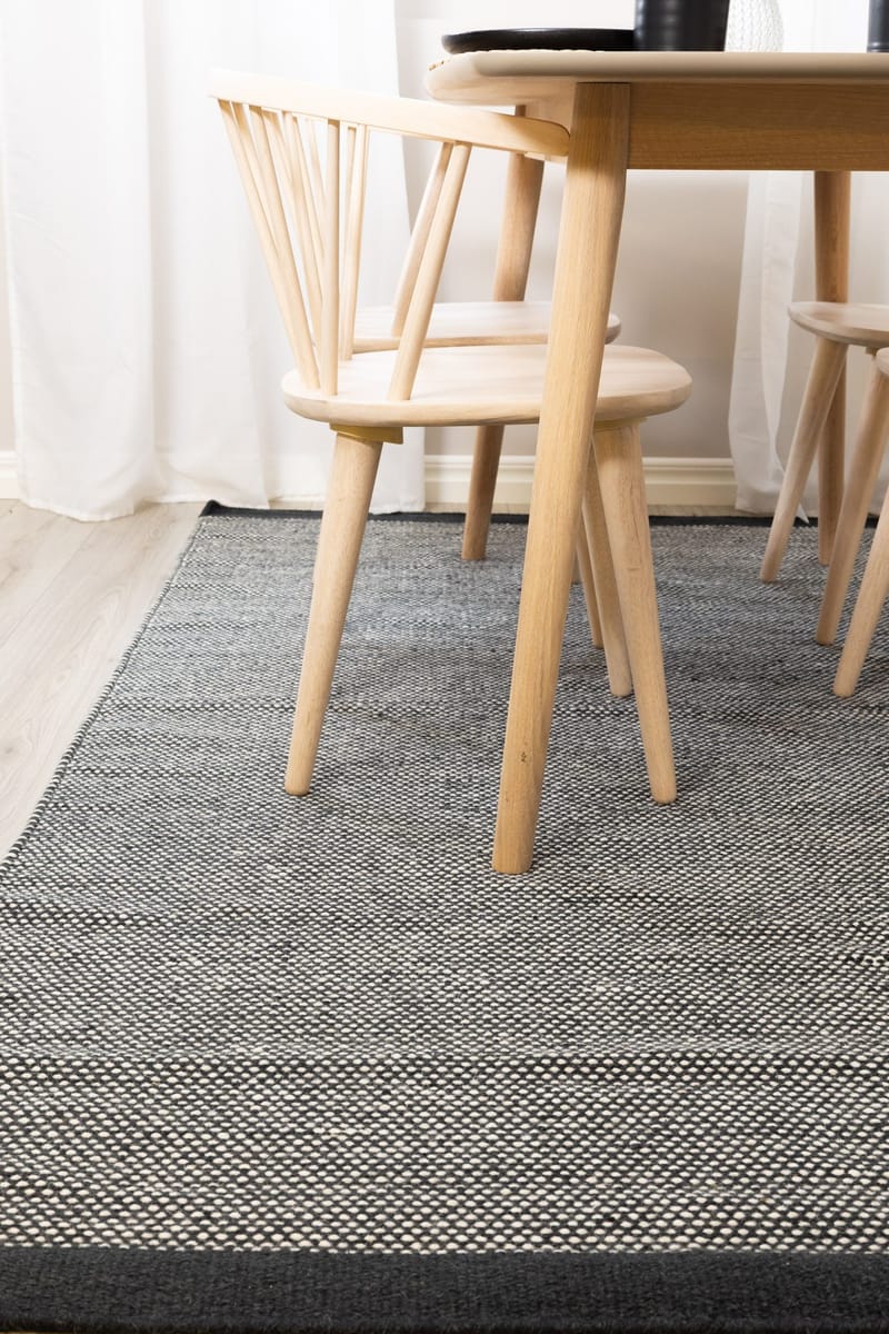Håndvevd teppe KM Home Sandhamn 200x300 cm Indigoblå - Indigoblå - Tekstiler & tepper - Teppe & matte - Moderne matte - Ullteppe