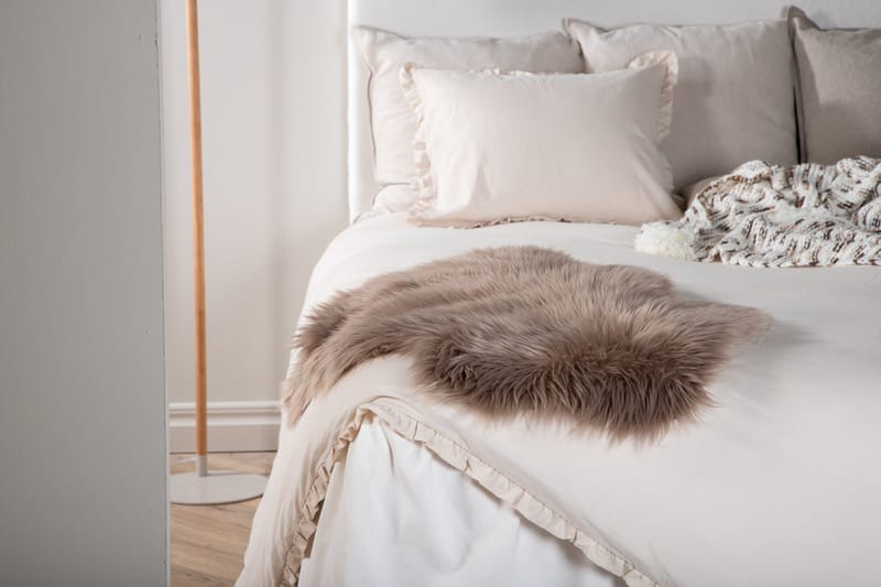 Katy Saueskinn 60x90 cm - Brun - Tekstiler & tepper - Teppe & matte - Skinn & pelstepper - Saueskinn