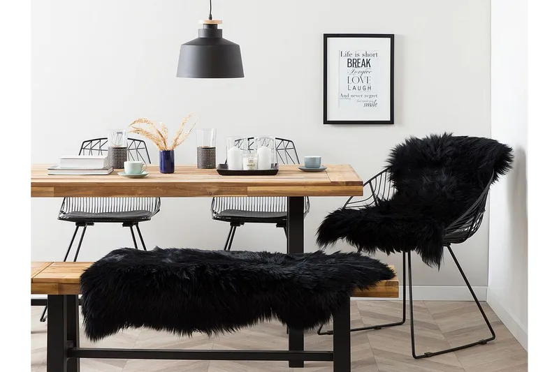 Uluru Saueskinn 55x90 cm, Svart