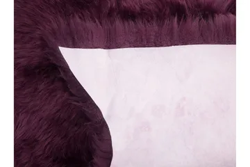 Uluru Saueskinn 65x110 cm - Lilla - Tekstiler & tepper - Teppe & matte - Skinn & pelstepper - Saueskinn