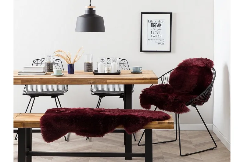 Uluru Saueskinn 65x110 cm, Rød