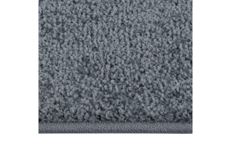 Teppe med kort luv 240x340 cm antrasitt - Antrasittgrå - Plastmatte balkong - Plasttepper